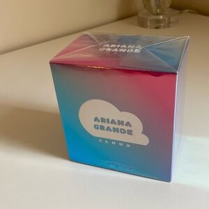 NWT Ariana Grande cloud perfume (1.7 oz)